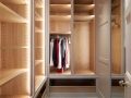 Bed-4-Walk-in-Wardober